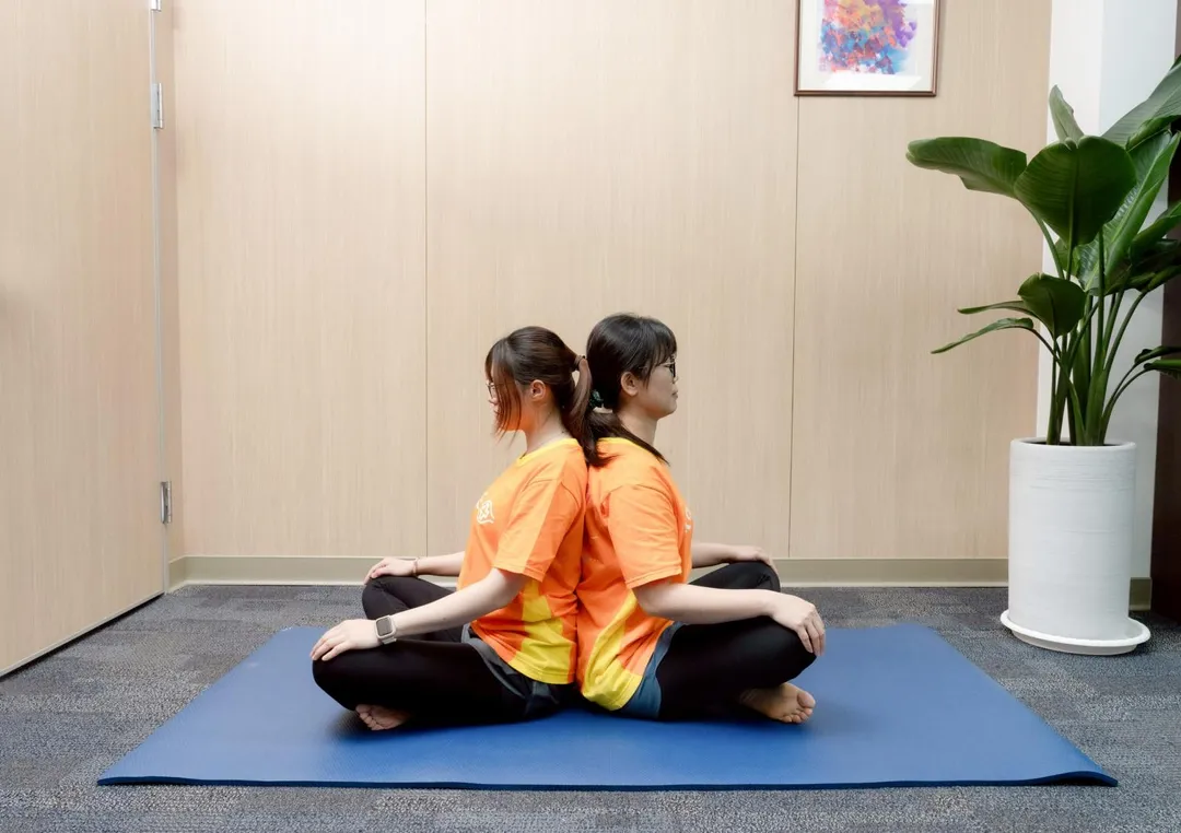 主治醫師李蒔青說明，透過身心運動可提升BDNF、降低慢性發炎。（圖／土城長庚醫院）