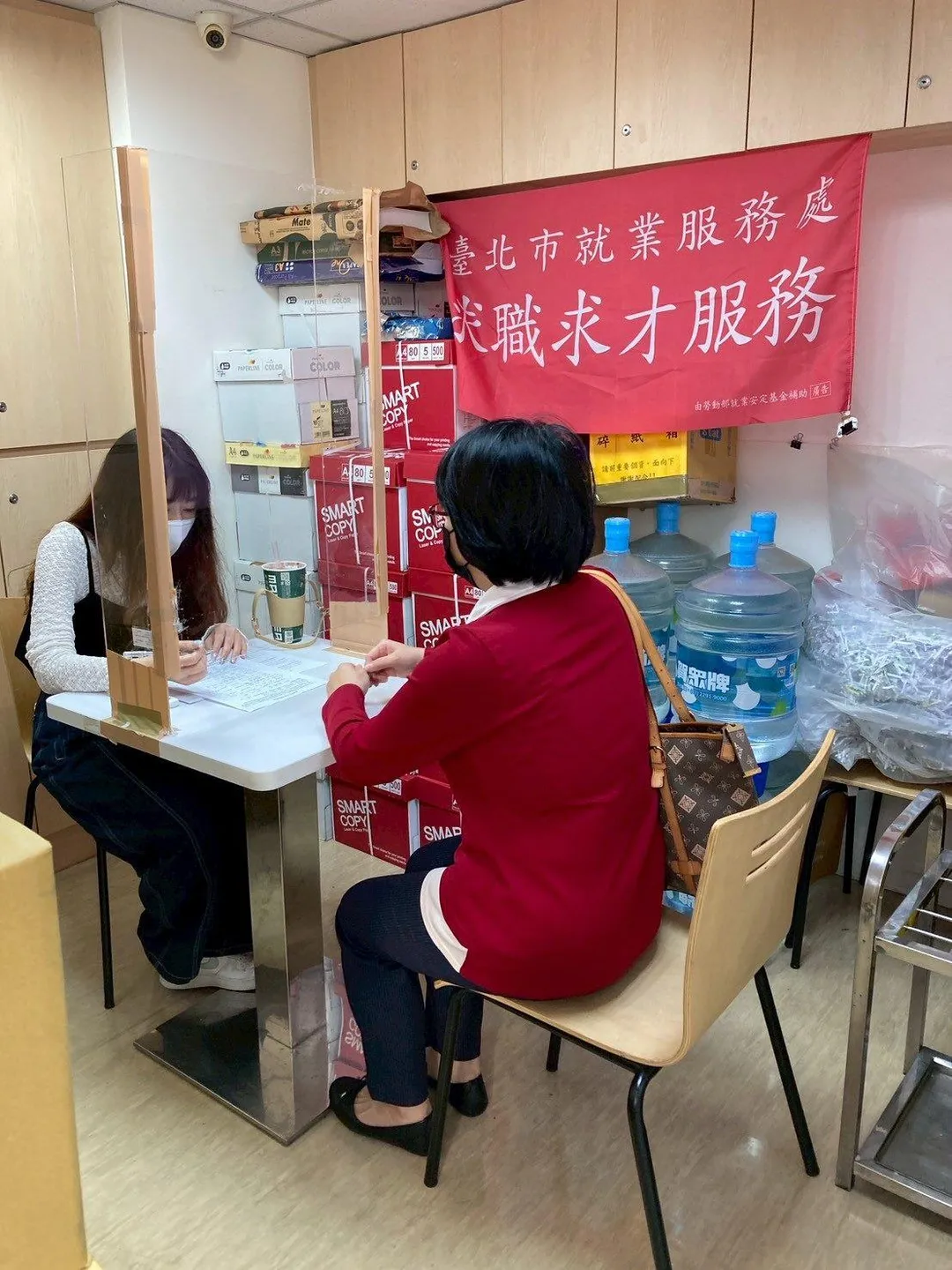 北市24家企業釋出905職缺搶人才。（圖／北市政府勞動局）