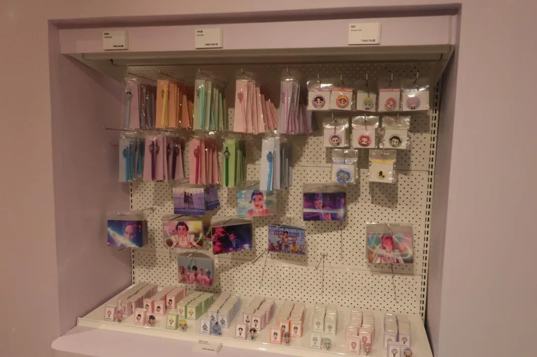快閃店內有販售各式文具用品。（圖／讀者提供）