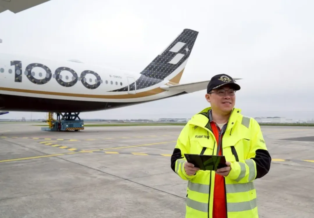星宇航空首架 A350-1000將由董事長張國煒親自駕駛返台。（圖／星宇航空提供）