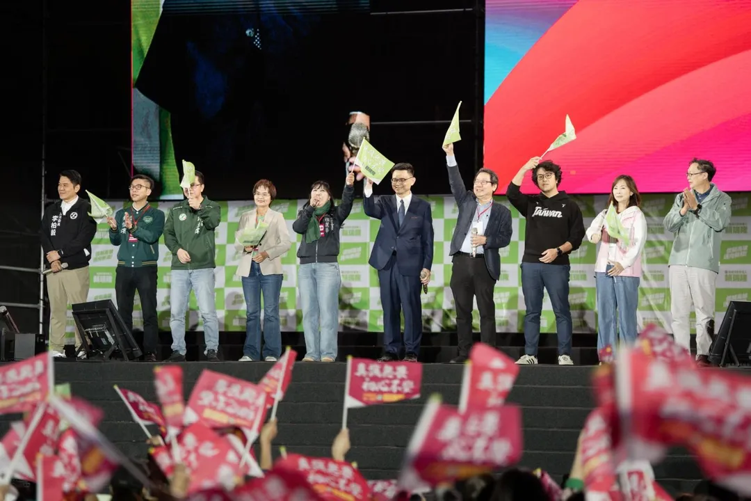 民進黨多位政治人物出面力挺賴瑞隆。(圖取自賴瑞隆臉書)