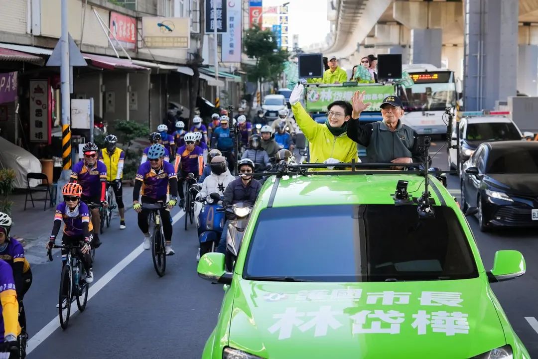 林岱樺展開車掃行程。（圖／翻攝林岱樺臉書）