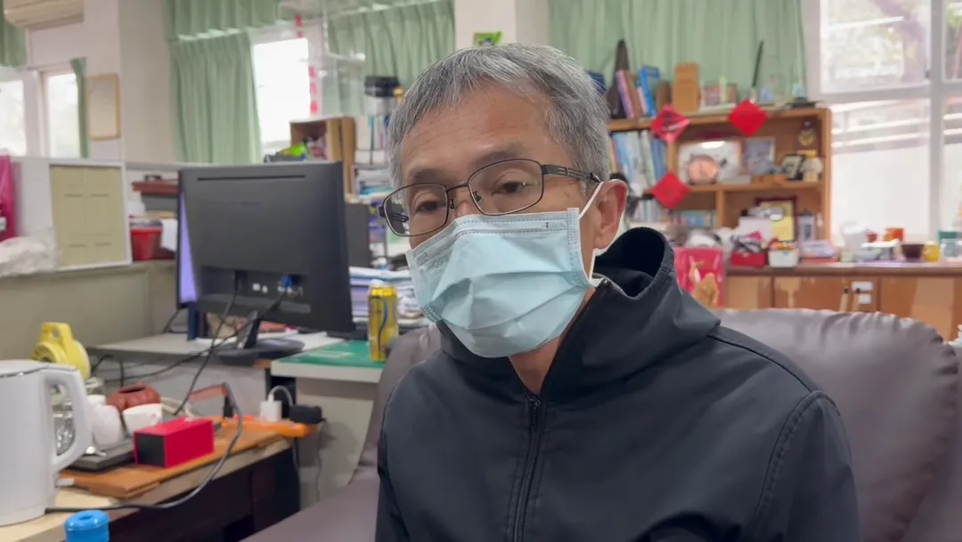 辛柏毅的國中導師許文維。(圖/中天新聞)