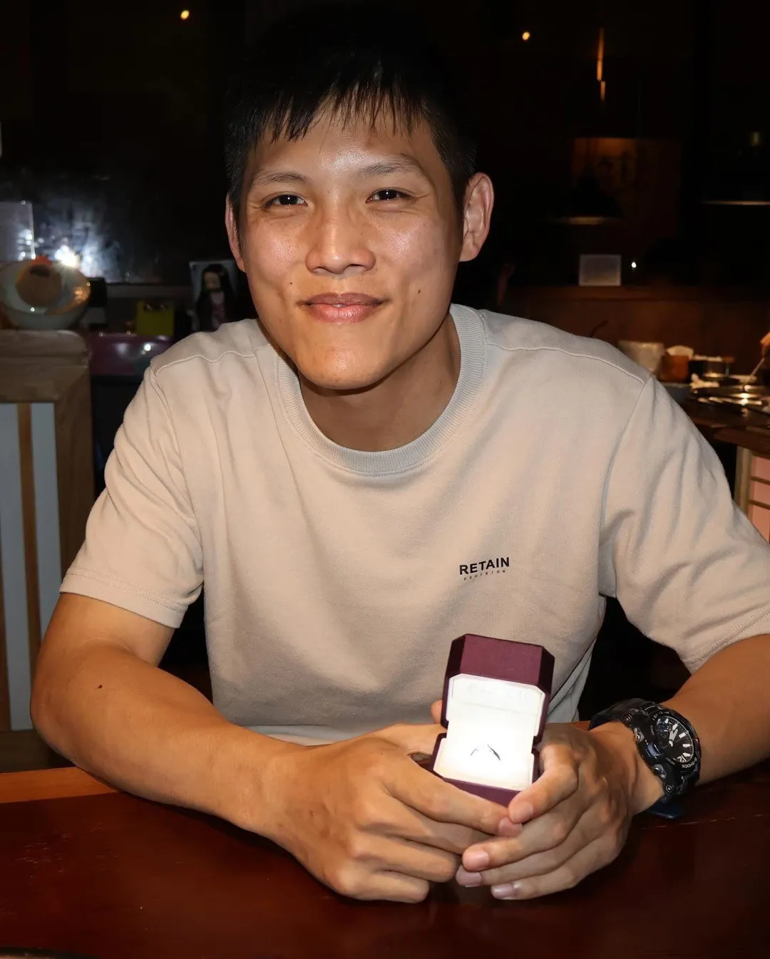 失聯辛姓飛官去年才完成結婚登記。(圖/翻攝畫面)