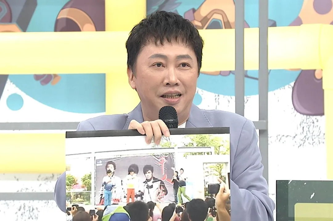 趙正平分享景行廳男孩過去舉辦簽唱會的盛況。（圖／中天電視提供）
