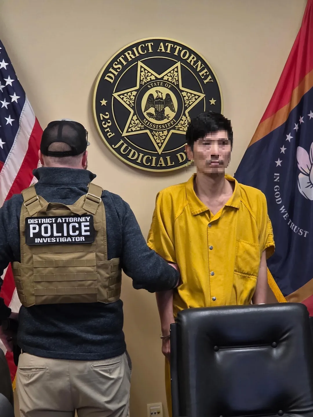 台男掏空美長者帳戶詐騙數百萬加州機場落網 。（圖／DeSoto County District Attorney's Office臉書粉專）