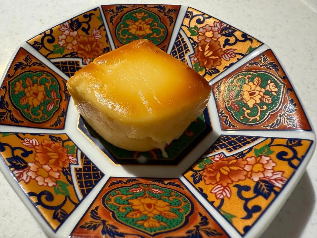 起司經3種味噌塗抹醃漬1個月，西式濃醇中帶有大和傳統風味。（圖／黃宏輝提供）