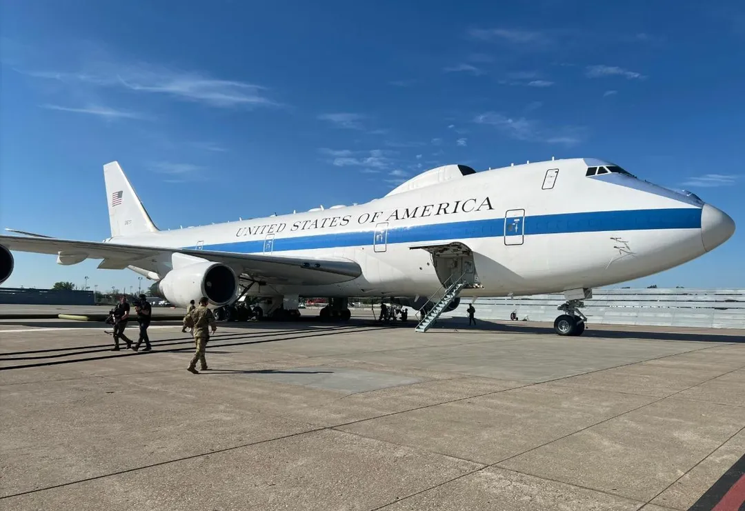 E-4B Nightwatch被目擊降落在洛杉磯國際機場，引發各種揣測。（圖／U.S. Air Force）