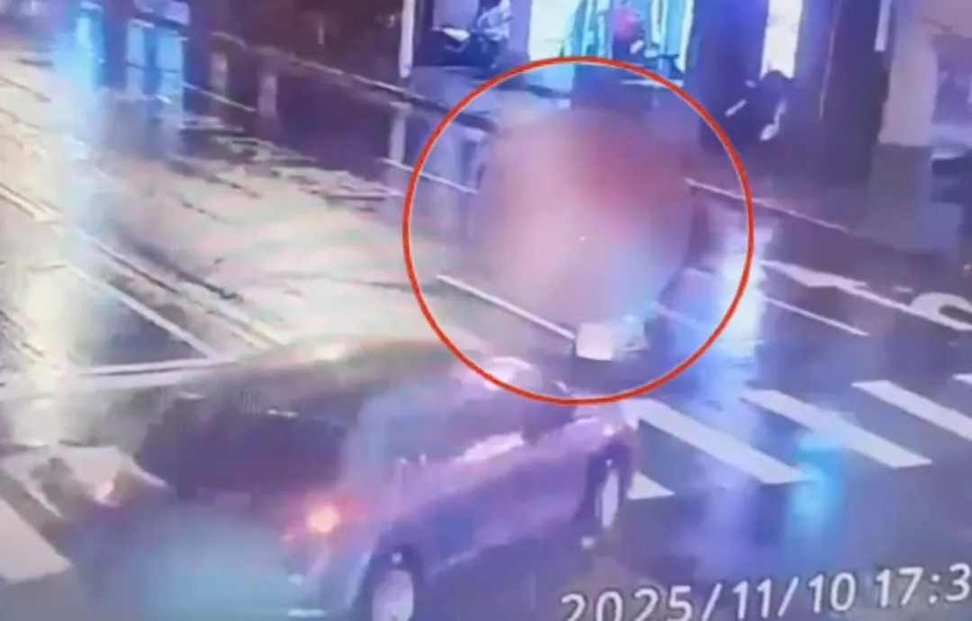 男星楊傑宇開車撞死人瞬間。（圖／翻攝畫面）