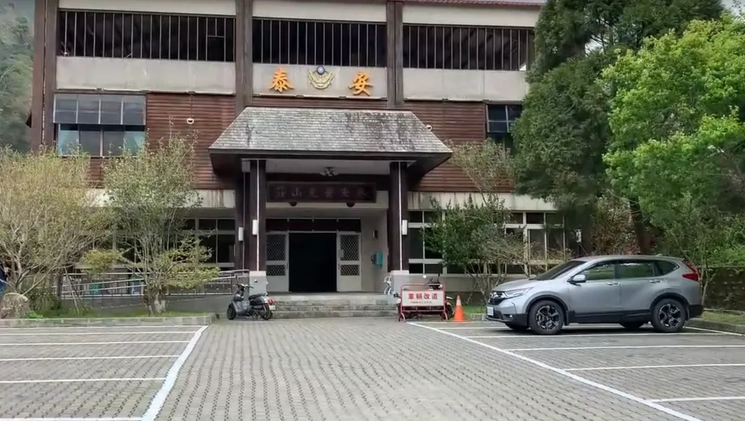 泰安警光山莊除了提供警察人員及其他協助警政業務人員住宿和泡湯服務外，其大眾池也對外開放，每人每次收費為新台幣100元。（圖／中天新聞資料畫面）