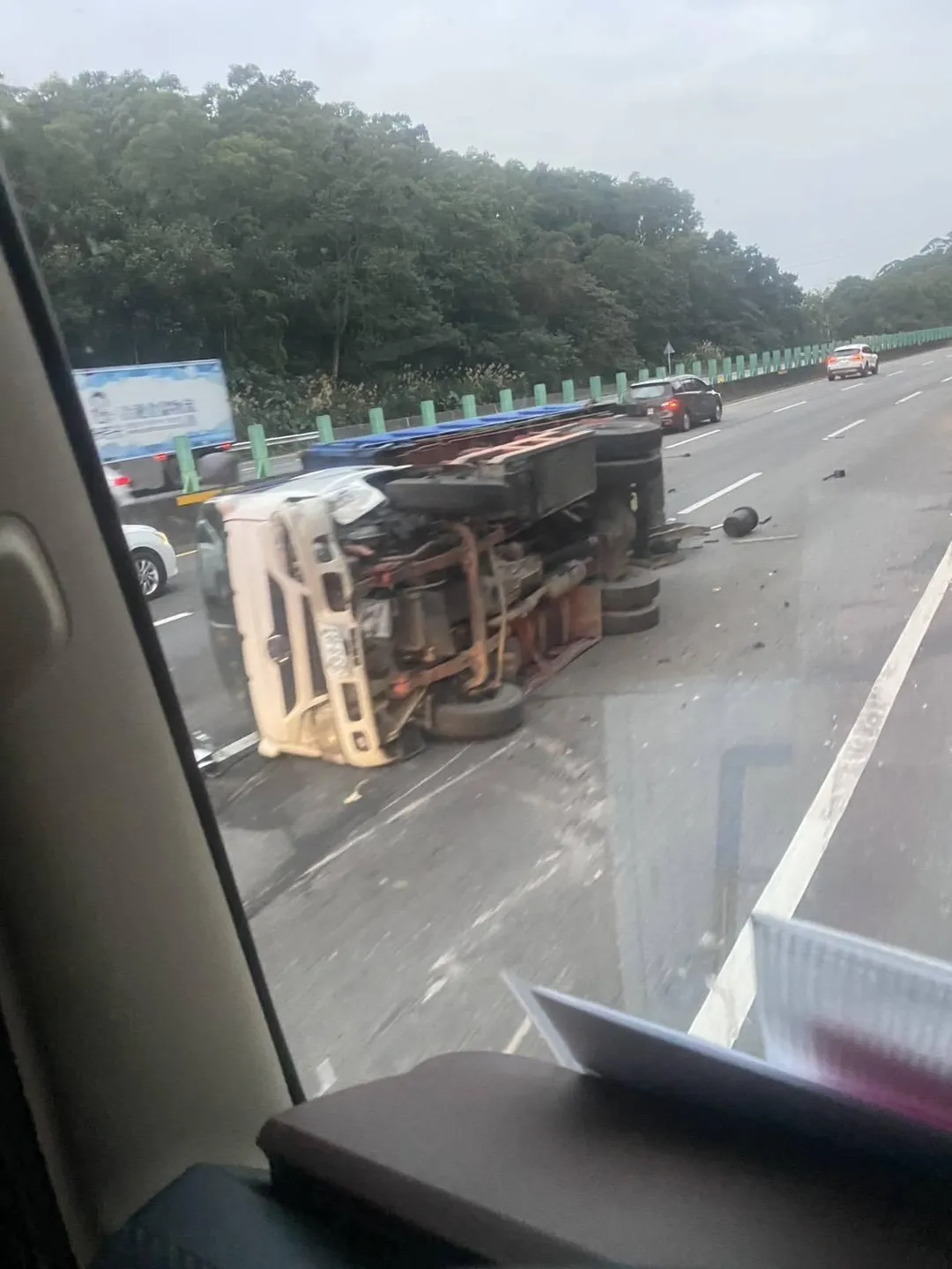車禍現場。（圖／記者爆料網）