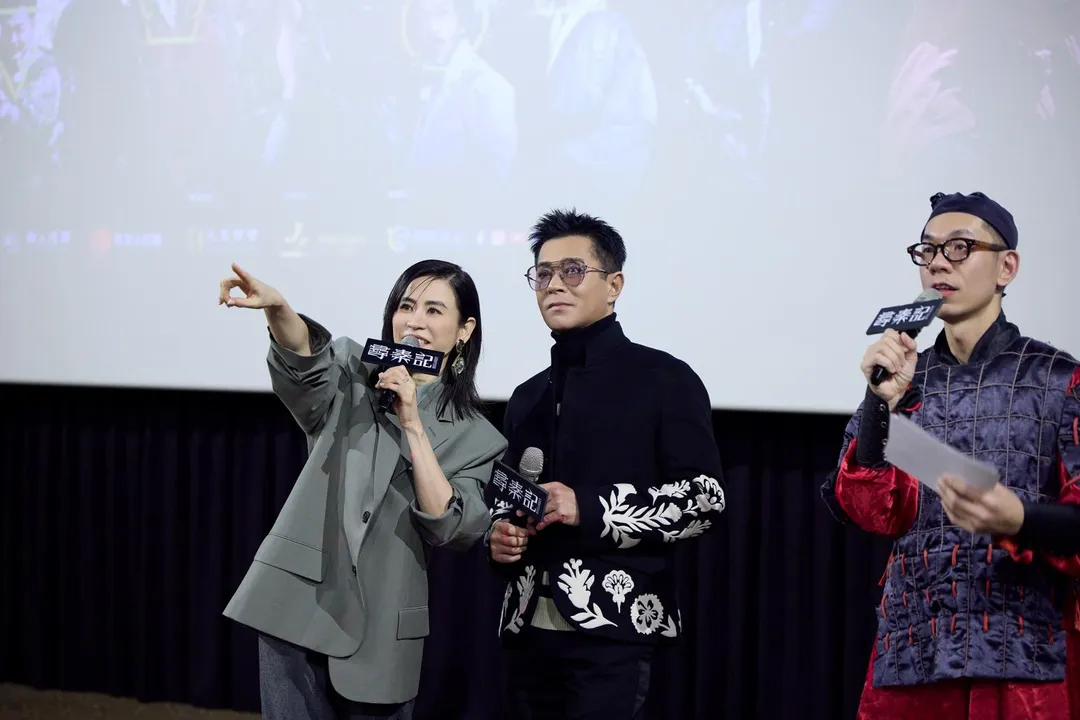港片《尋秦記》時隔25年延續經典推出電影版，主演古天樂（右）及宣萱（左）睽違25年合體來台宣傳。（圖／華映娛樂 提供）