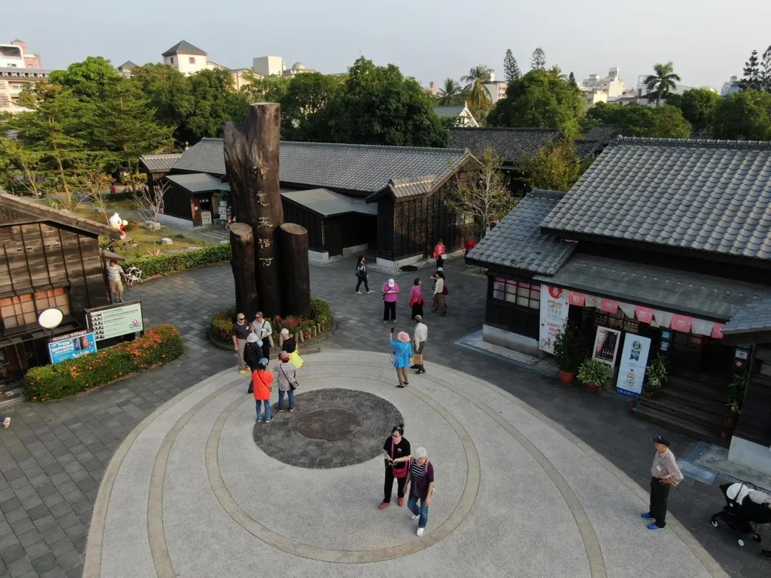 嘉義市檜意森活村積欠租金,林鐵及文資處今天表示,自1月16日起,收回檜意森活村經營權自行管理。(圖/翻攝自農業部林業及自然保育署阿里山林業鐵路及文化資產管理處官網)