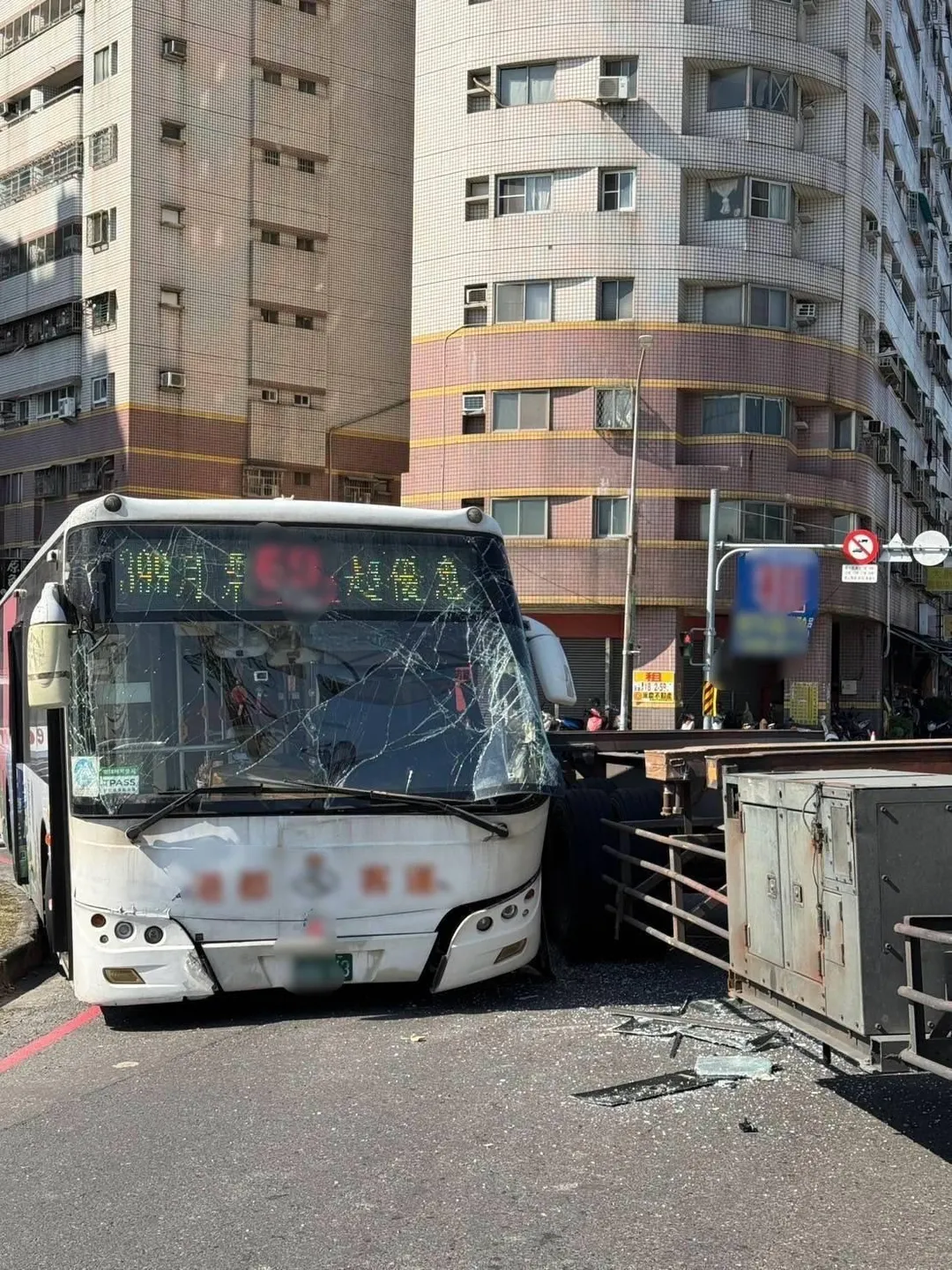 車禍畫面。（圖／警方提供）