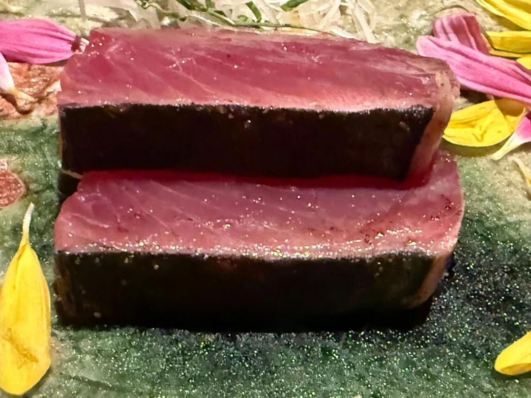 稻禾煙燻鰹魚。(圖/黃宏輝提供)