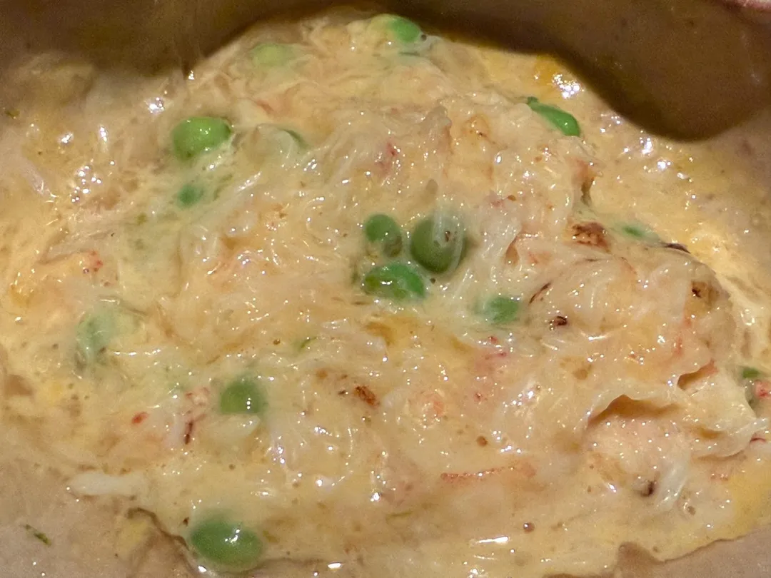 拌勻融合各食材。(圖/黃宏輝提供)