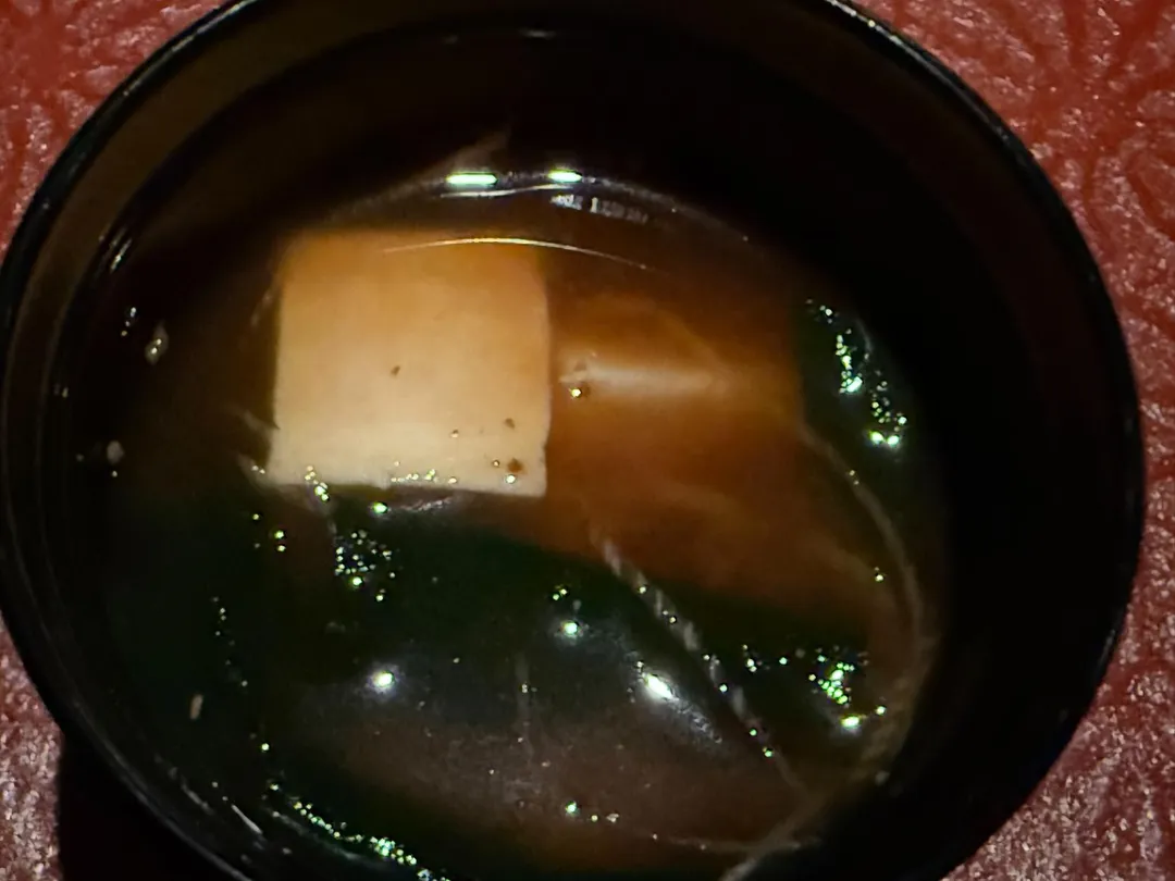 椀物-海帶芽.豆腐.大蔥.山椒粉。(圖/黃宏輝提供)