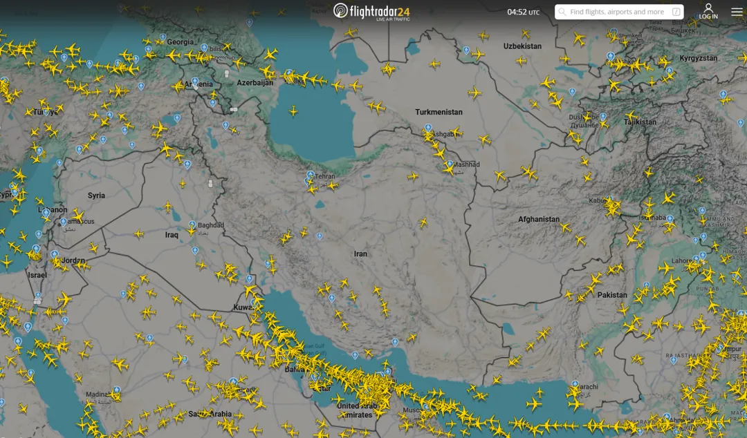 伊朗重新開放領空後，數架飛機恢復飛越該國空域。（圖／翻攝Flightradar24）