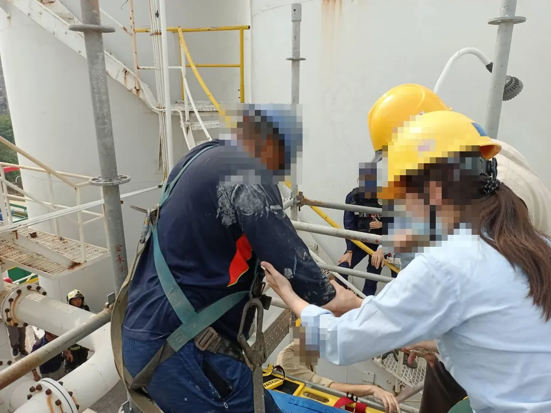台塑公司林園廠16日中午發生工安意外。（圖／高雄消防局提供）