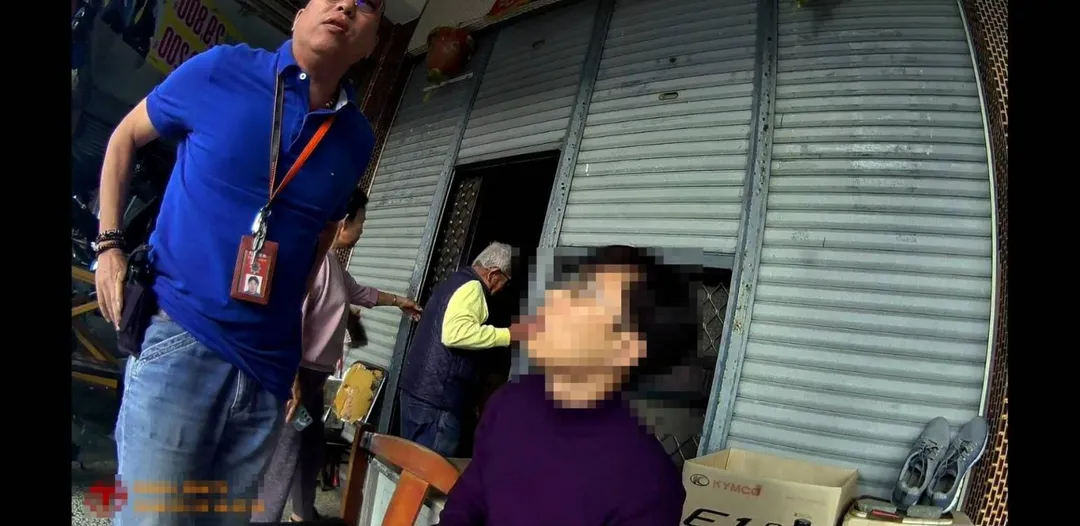 詐欺集團再以須繳納保證金為藉口,要求被害人面交120多萬元,遭警方成功攔截。(圖/警方提供)