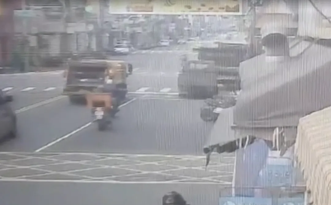 路口監視器畫面。(圖/警方提供)