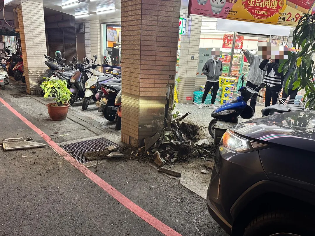 車禍現場。(圖/警方提供)