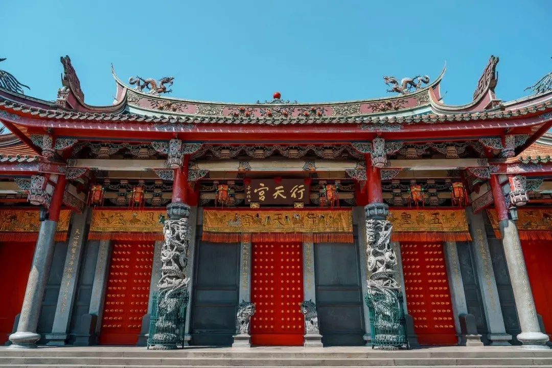 行天宮位於中山區又稱「恩主公廟」。（圖／翻攝自行天宮臉書）
