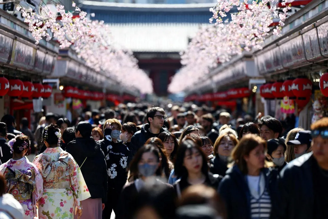 圖為東京的熱門觀光景點淺草寺。（資料照／路透社）