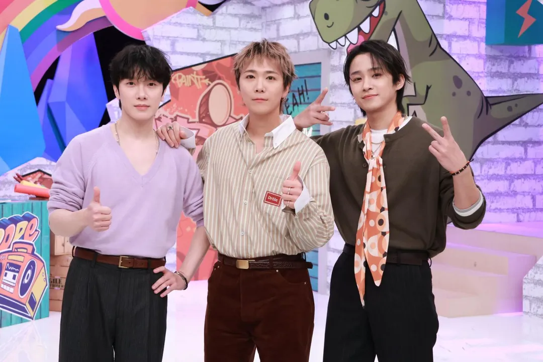 韓團FTISLAND李洪基（中）、李在真（右）、崔敏煥來台接受中天娛樂頻道獨家專訪。(圖／中天電視提供)