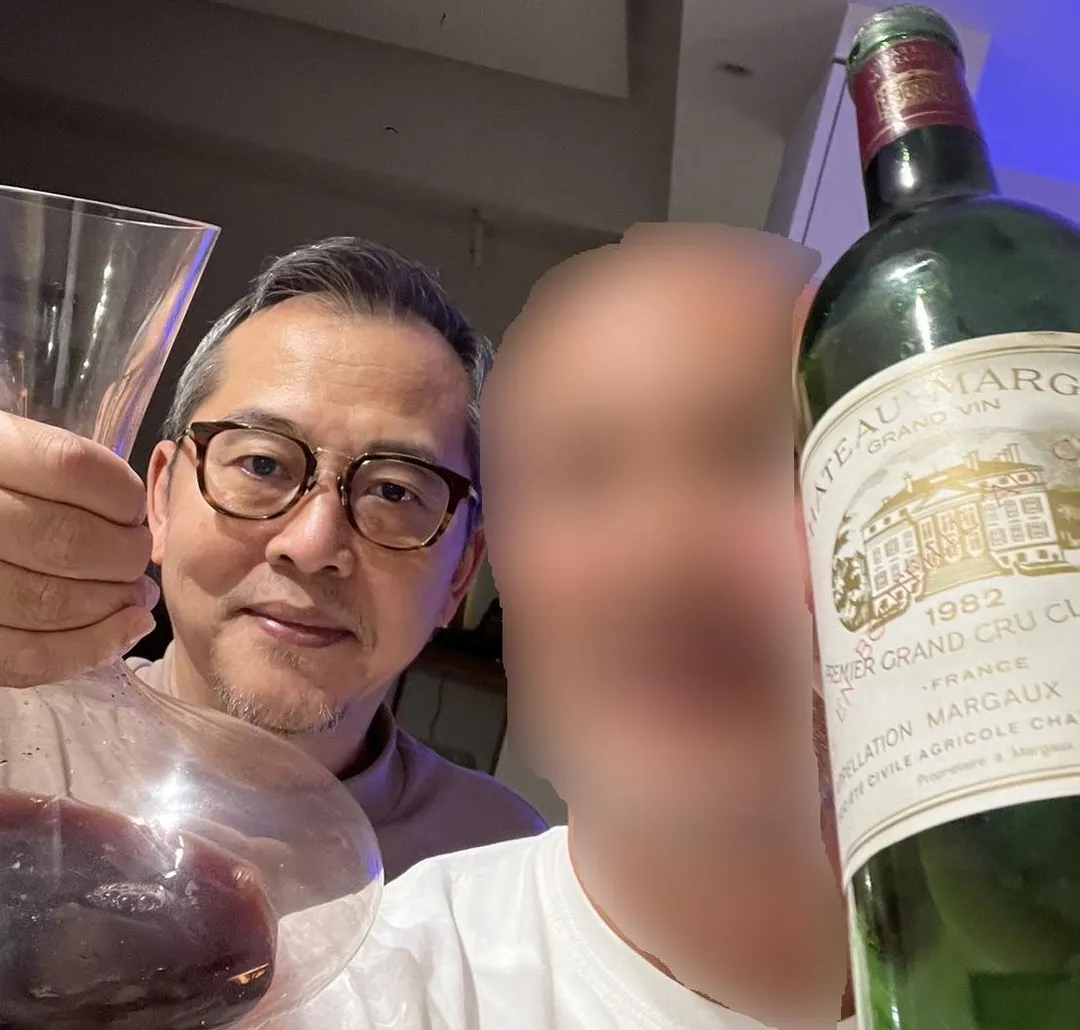 被騙的82年世紀年份老酒。(圖/黃宏輝提供)