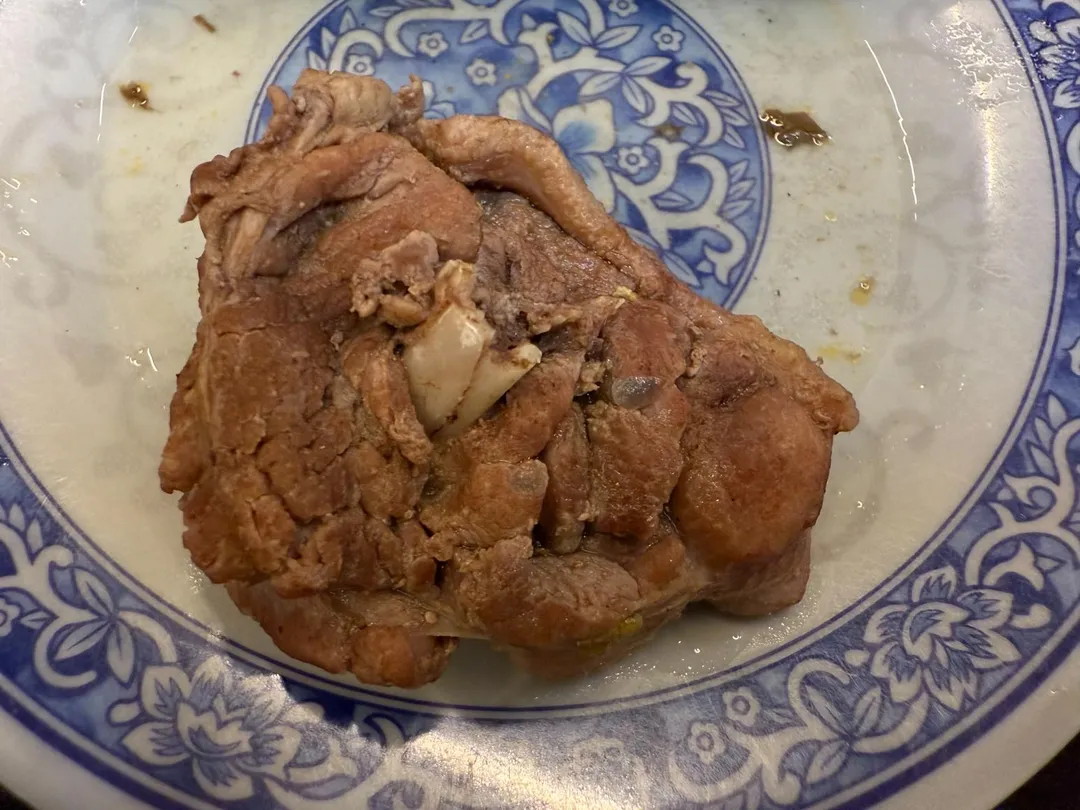 鴨腿肉。(圖/黃宏輝提供)