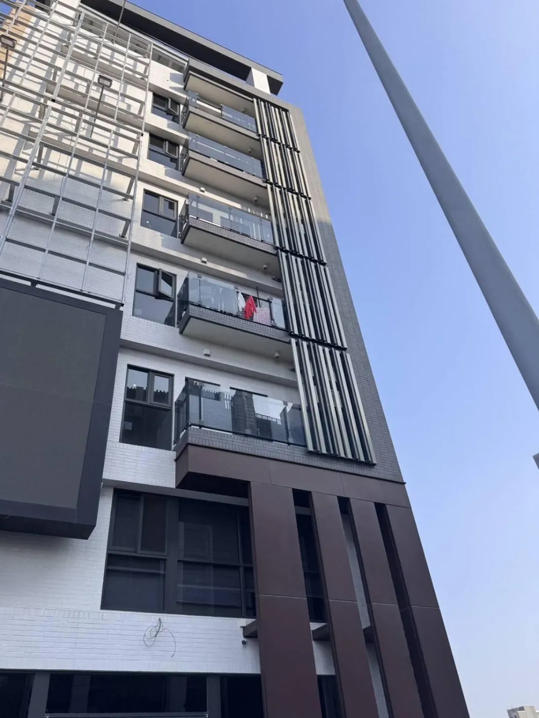台中市政府警察局強調，已主動向案發大樓住戶說明偵辦進度，並加強周邊巡邏與防制作為，呼籲民眾安心。（圖／民眾提供）