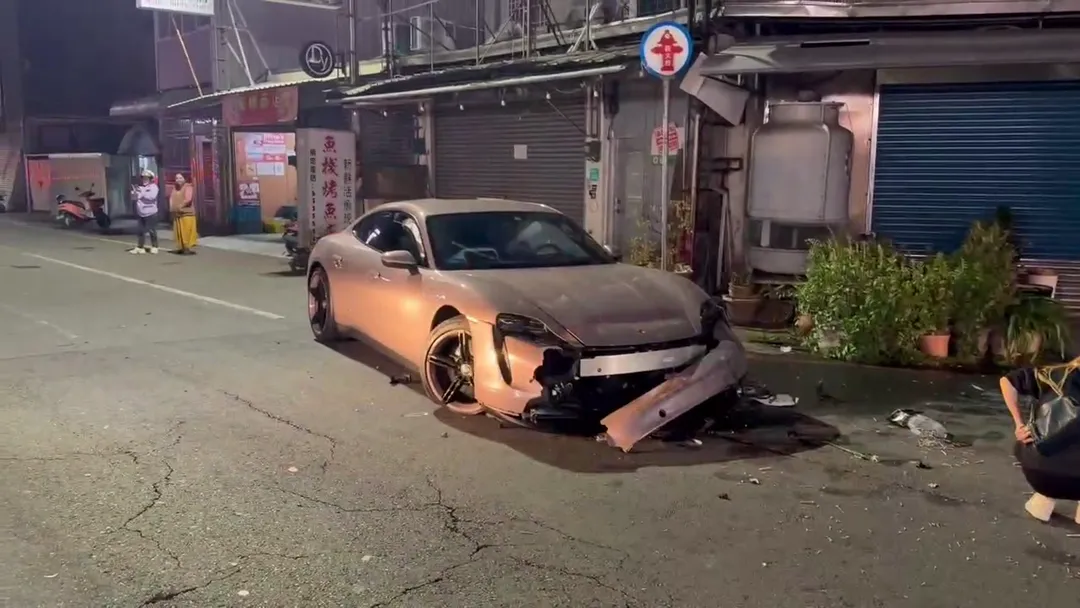 車禍現場。（圖／中天新聞）