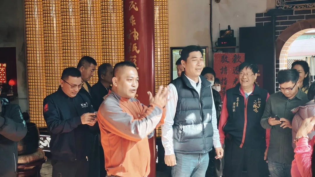 彰化縣2名謝家人馬曾溫泉和洪川正都想選二林區縣議員最後透過擲筊決定。（圖／翻攝自三級古蹟彰化縣二林仁和宮 二林媽臉書粉專）