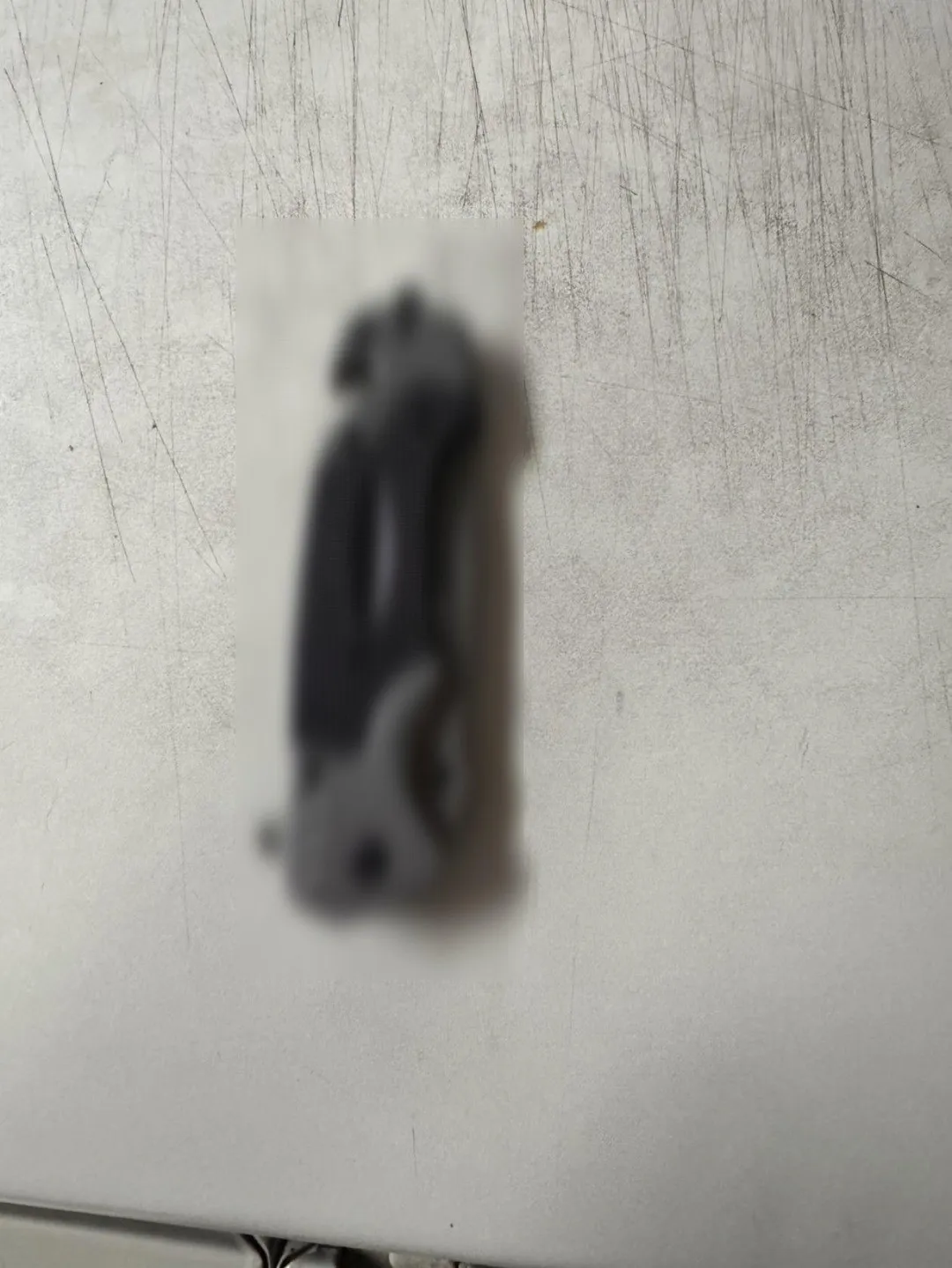 陳男拿來砍人的摺疊刀。（圖／警方提供）