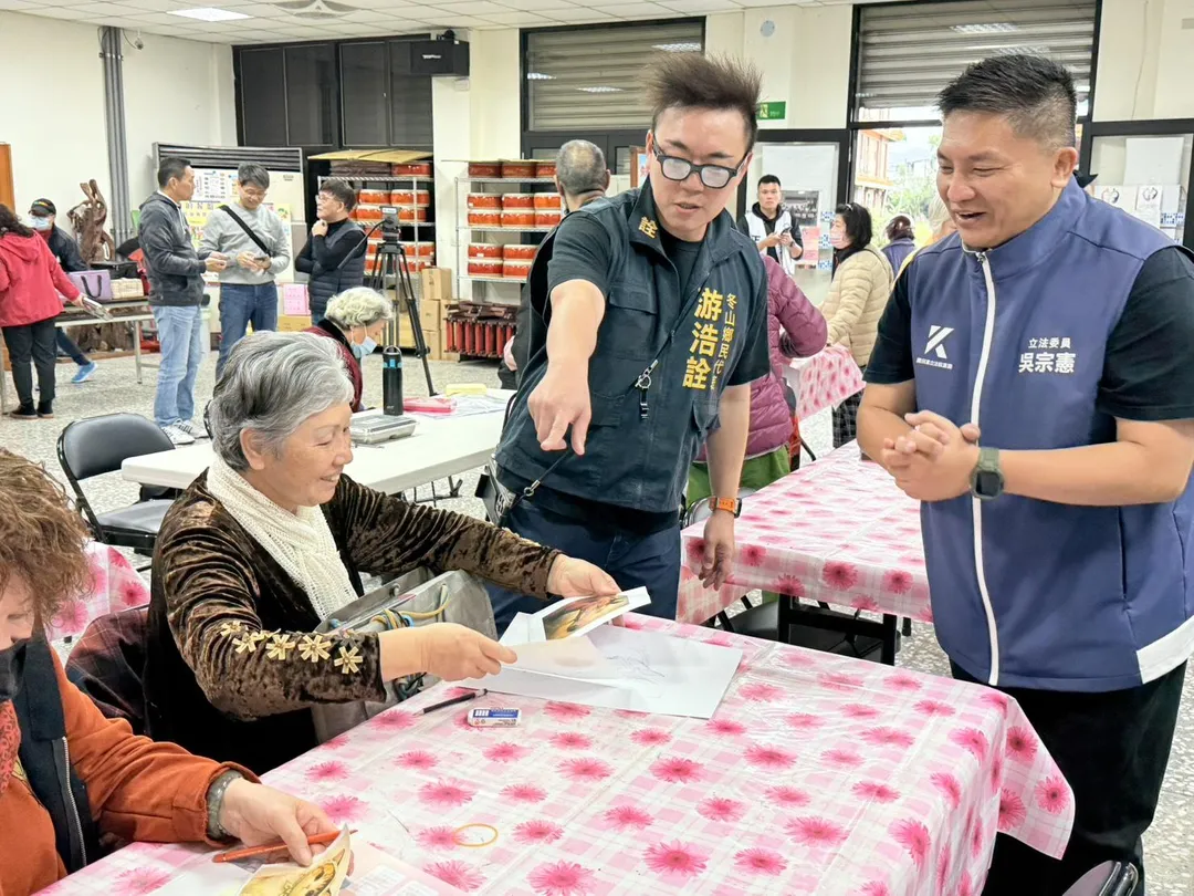 吳宗憲提出70歲以上長者免繳健保費。(圖/吳宗憲辦公室)