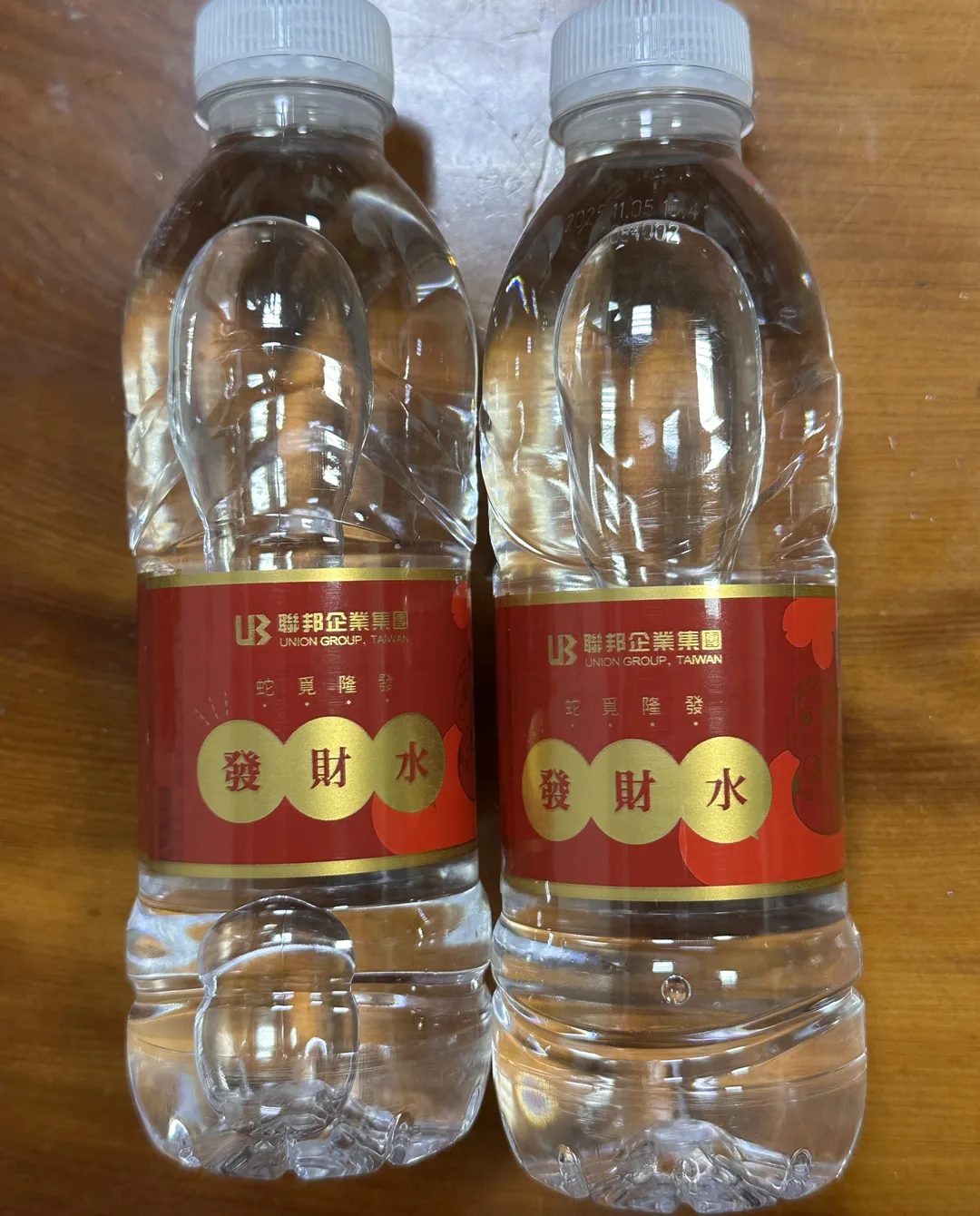 銀行提供的發財水不只可以喝，民俗專家楊登嵙也建議可放在4大好地方幫助招財。（示意圖／楊登嵙提供）