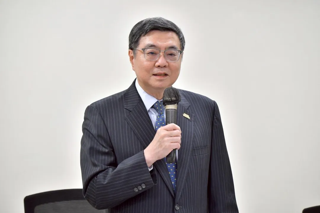 卓榮泰宣布7月1日起提高強制車險保額至300萬元（圖／行政院提供）