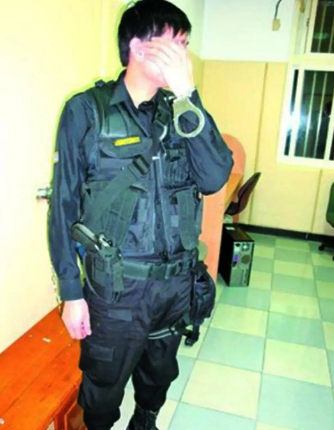 王逢昇的舊名是「王逢陞」，17年前曾用此名穿警察制服假冒警察勒索地下錢莊。（圖／民眾提供）