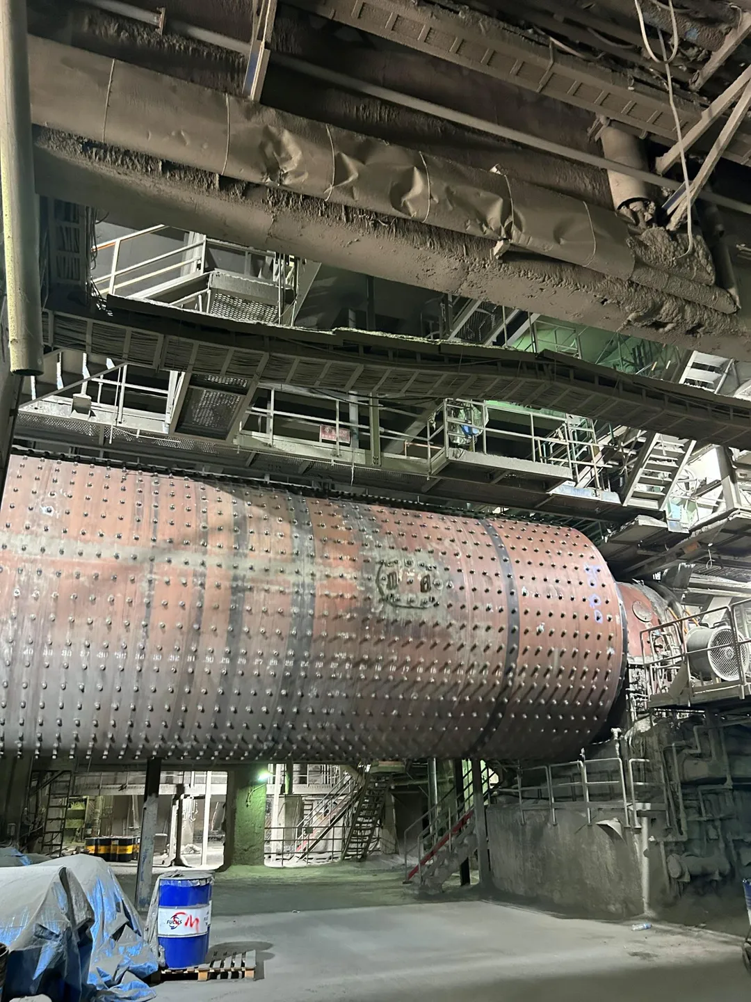 亞洲水泥花蓮廠以製程中的「生料與水泥研磨設備」作為參與需量反應虛擬電廠的調節主體。（圖／義電智慧能源提供）
