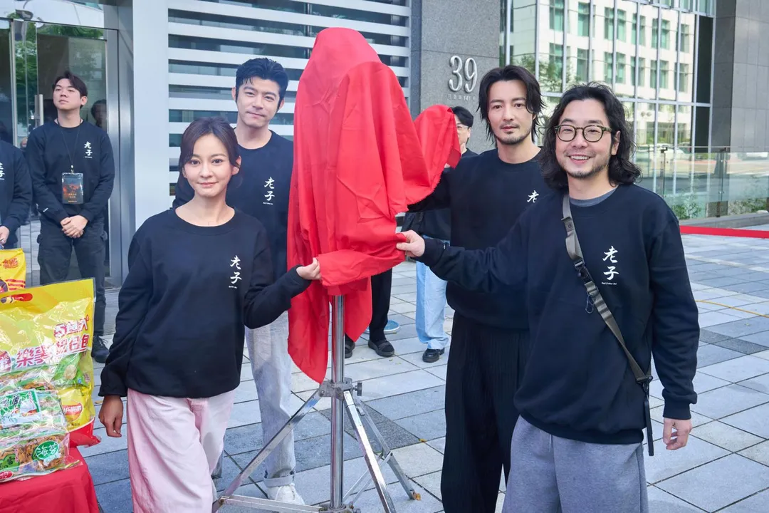 陳意涵（左）向導演老公求加戲。（圖／翻攝電影《老子》臉書）