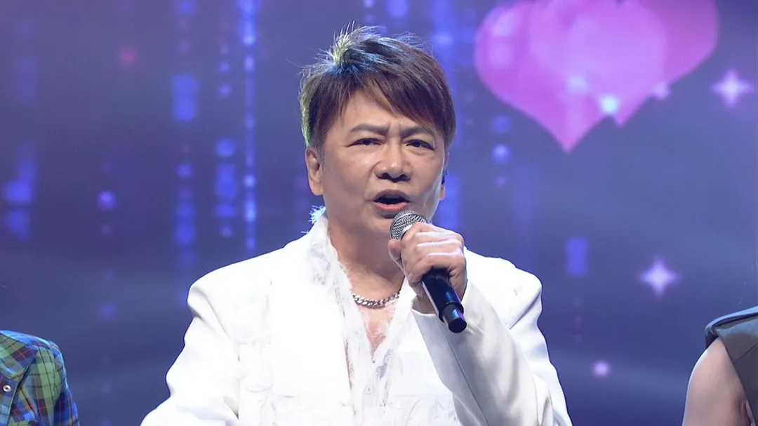 袁小迪演唱新歌〈醉情話〉。（圖／中視提供）