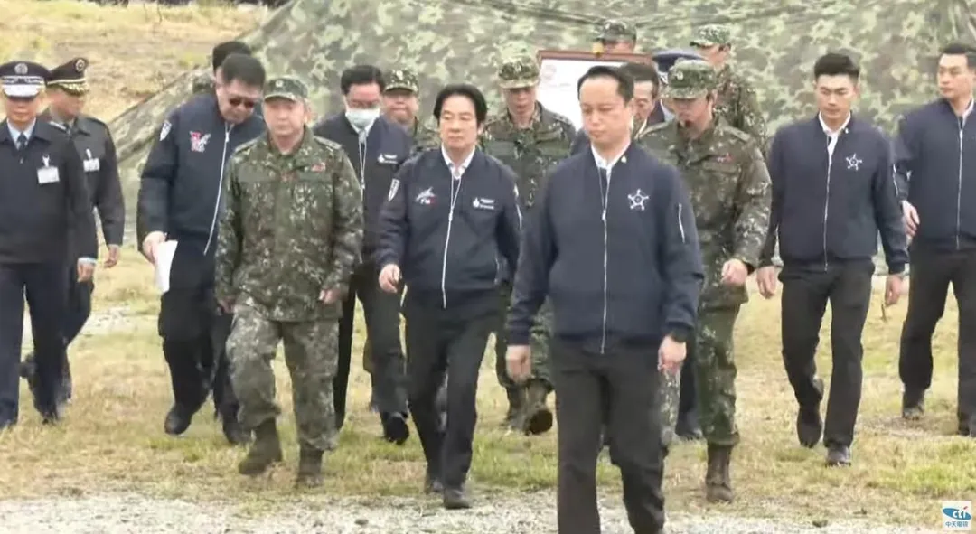 賴清德總統在春節前夕到東部軍事基地勗勉軍士官兵。(中天新聞)