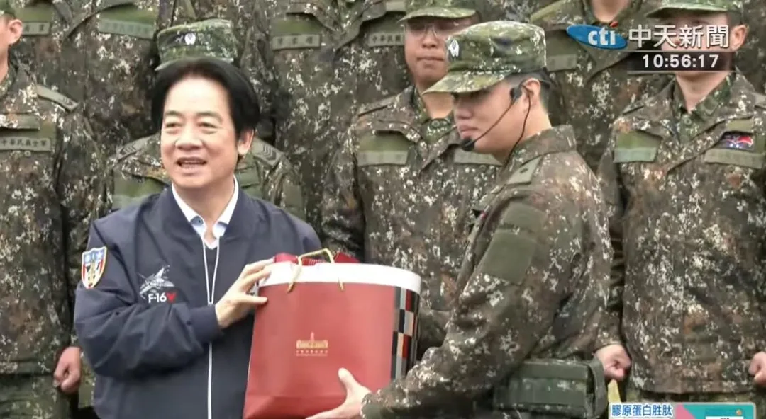 賴清德總統在春節前夕到東部軍事基地勗勉軍士官兵。(中天新聞)