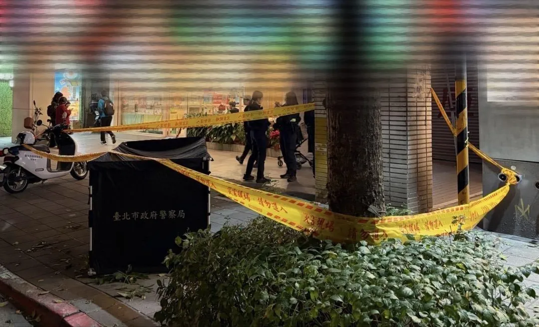 北市羅斯福路傍晚發生墜樓死亡案。(圖/翻攝畫面)