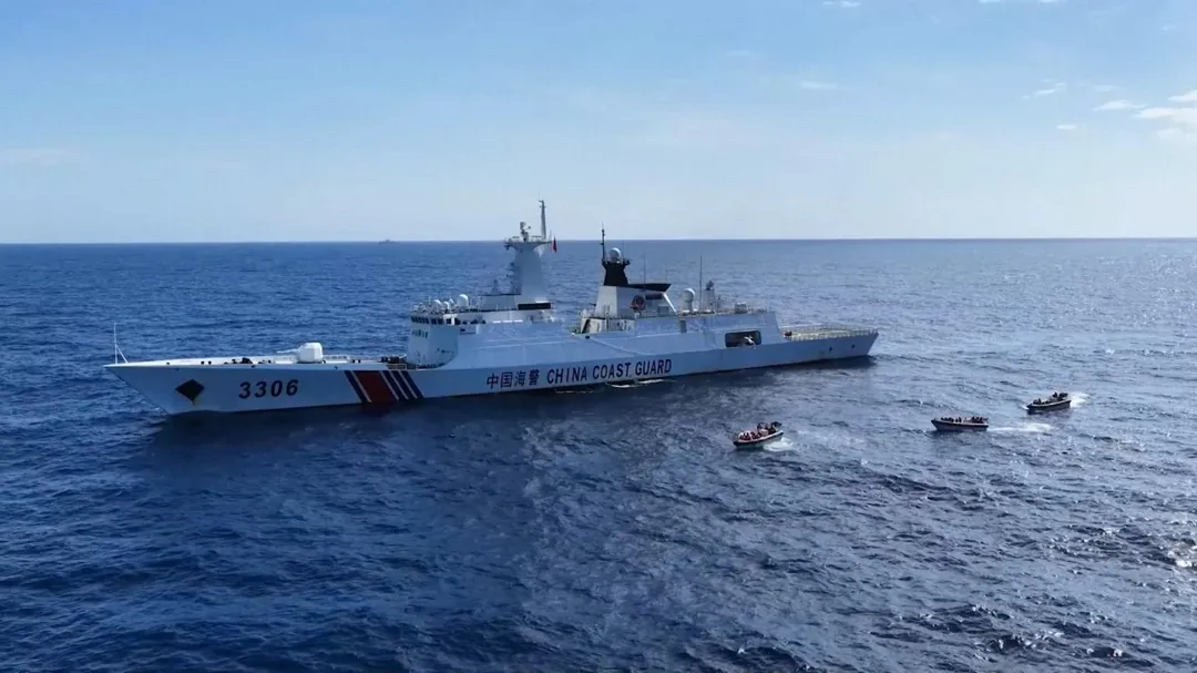 大陸海警船。(圖/翻攝《央視》)