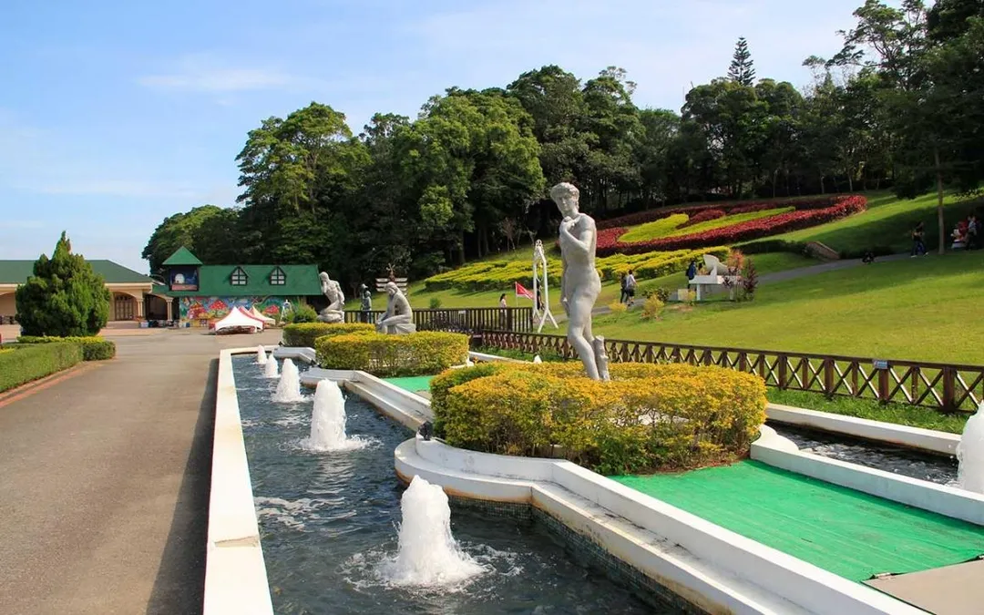西湖渡假村凡爾賽花園。(圖/翻攝自西湖渡假村臉書)
