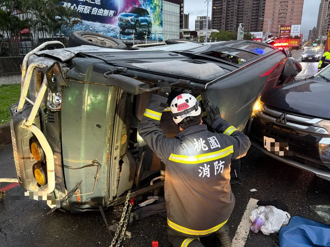車禍現場。（圖／桃園市消防局提供）