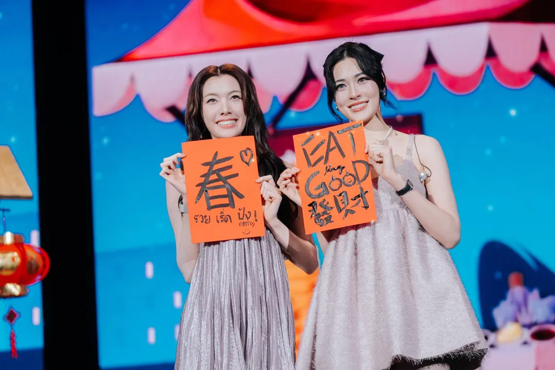 正在飲食控制的Ling（右）寫下「EAT GOOD 發財」春聯，流露真實心聲。（圖／KKLIVE提供）