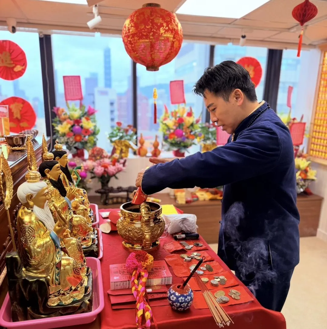 送神、清囤需用全新的紅布清潔。(示意圖/高宏寓提供)